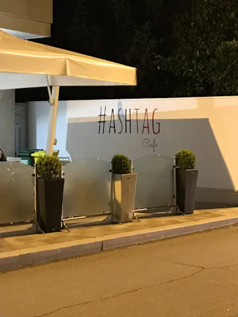 Hashtag cafe'