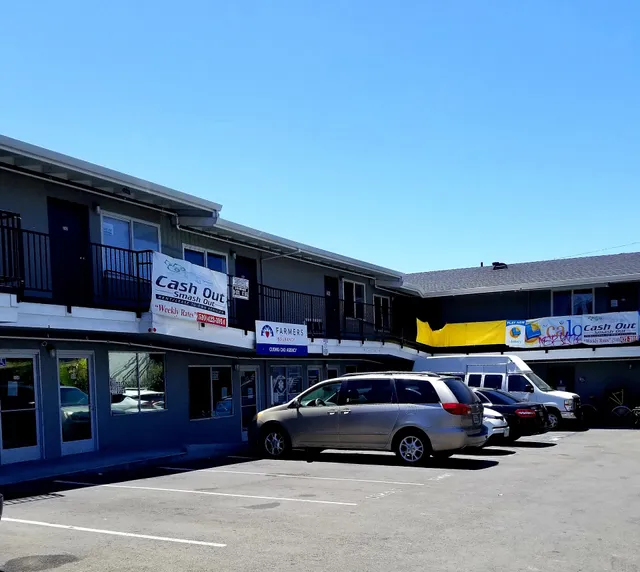 1711 International Plaza