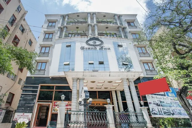 OYO 373 Hotel Grand Inn