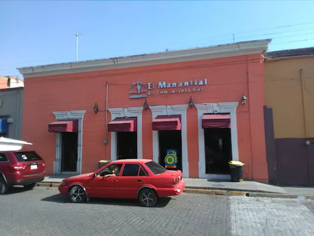 Refresquería el manantial de Compostela