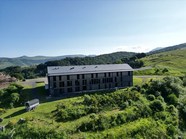 Caldera, hébergements et activités d'altitude