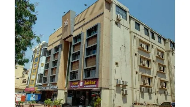 OYO 35571 Kasturi International