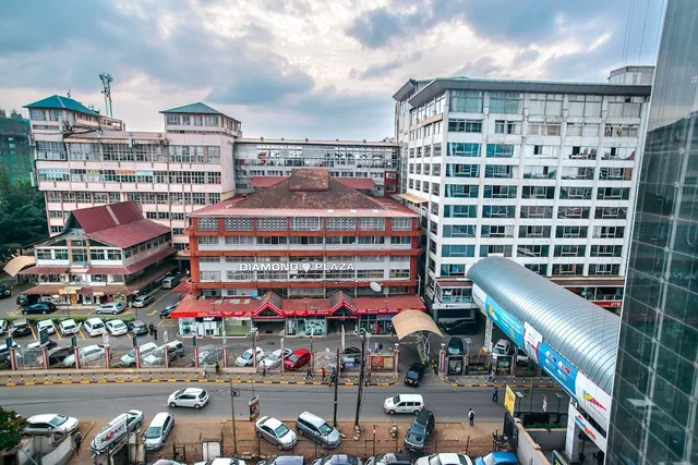 Diamond Plaza Apartments