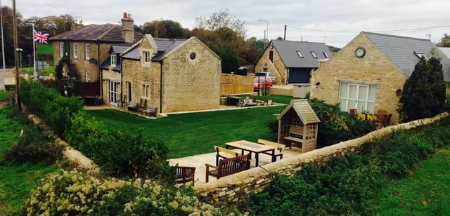 Crossroads Farm cottages - Queen Anne's Stable, Speakes View, The Well Room