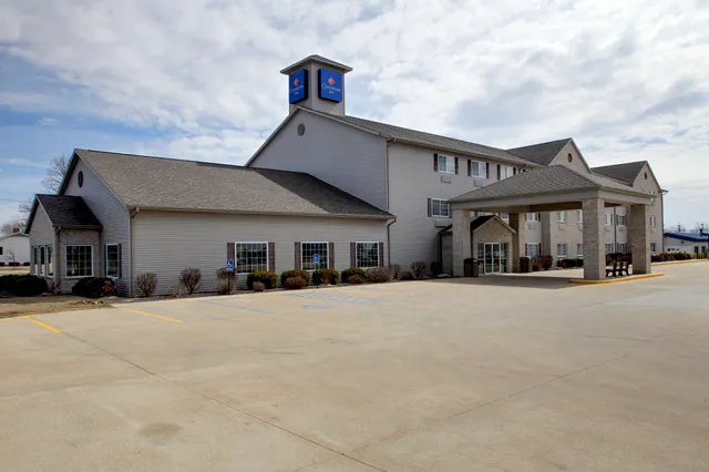 Oak Hill Inn & Suites