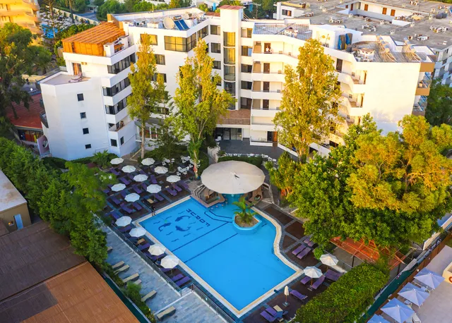 The Residence Suites - Adults Only