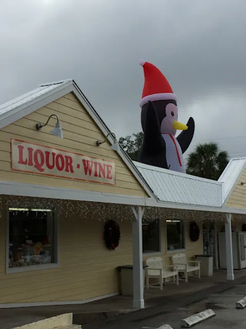 Huxters Market & Deli