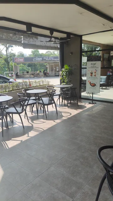 Starbucks Petronas Kota Damansara