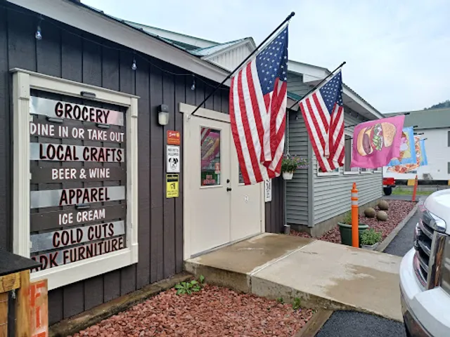 Kelly’s Good Eats and More