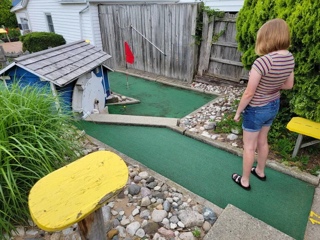 Pentwater Mini Golf