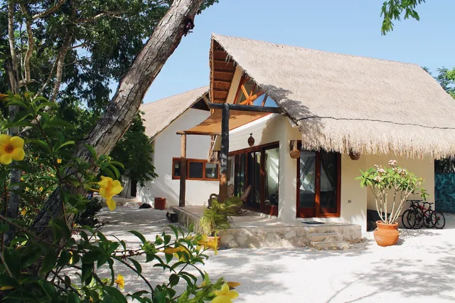 Villa Satori / Villa Azulique