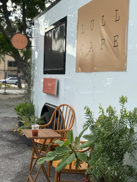 LULL CAFE