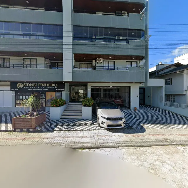 Ed Karine Praia de Bombas