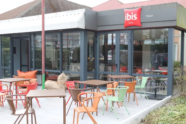 ibis Melun