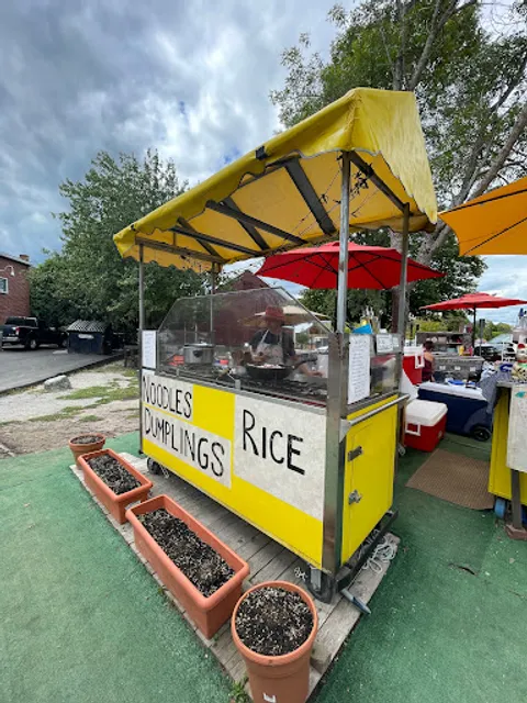 Lily’s food cart