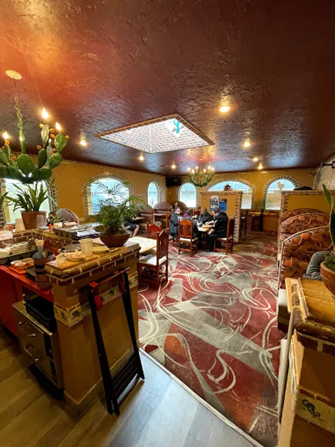 Los Dos Amigos Hacienda | Albany