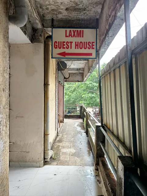 LAXMI GUEST HOUSE - Best Hotel & Guest | Top Guest House | Top Family Rooms House in Vapi
