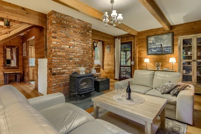 Chata z Bala / Domek z sauną i kominkiem/Leśna Osada Mierki