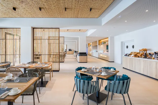 Buffet Royal Level Asana