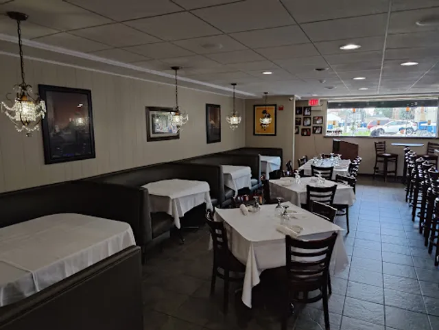 Division Street Lounge