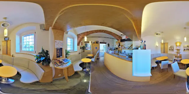 SUNSIDE cafe.bar.fun