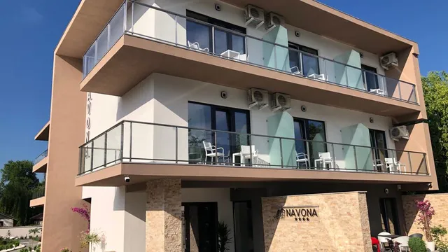 Vila Navona – Cazare Saturn