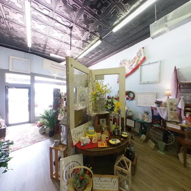 Poppies Flowers & Gifts