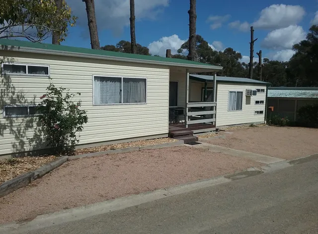 Lakes Caravilla Camping Park