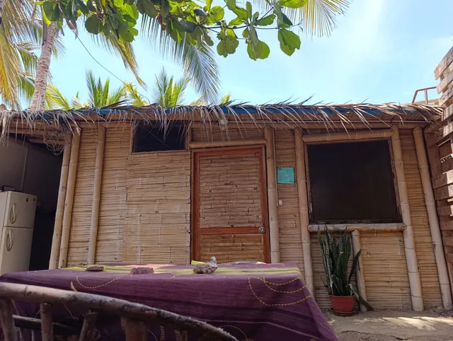 Los Almendros de Máncora