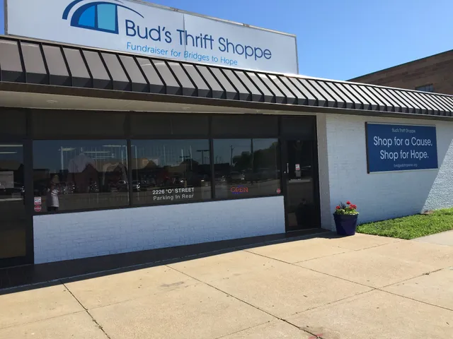 Bud's Thrift Shoppe