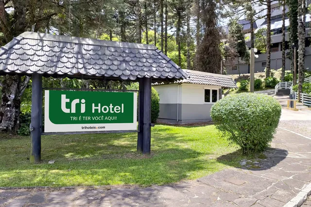 Tri Hotel