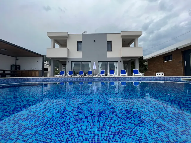 Villa Sky - Heating Pool