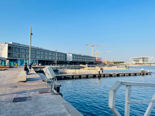 FRONT | Restaurante La Marina de Valencia, Edificio The Terminal Hub