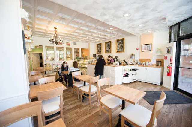 Oakleaf Cakes Bake Shop