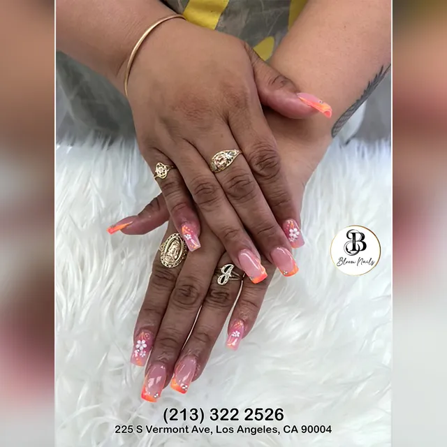 Bloom Nails