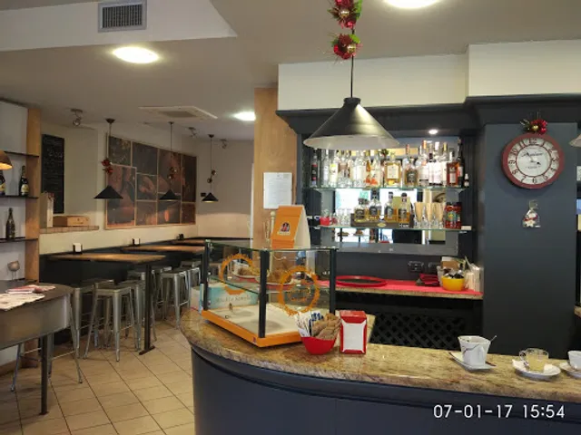 Bar Gallo Winery Rebel