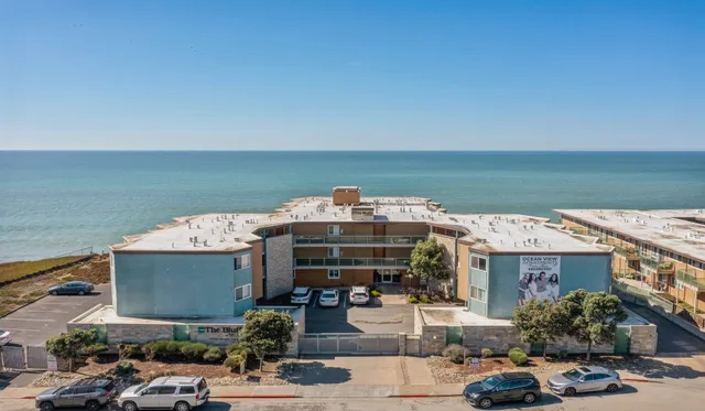 The Bluffs at Pacifica Apartments