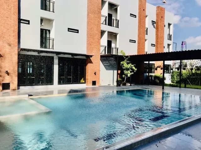 Loft 202 Hotel and 198 Mall