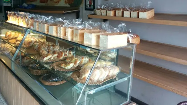 FIELD BAKERY & COFFEE SHOP