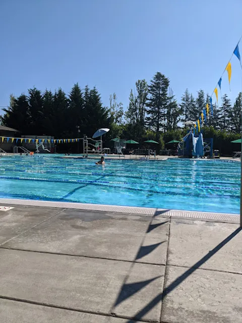 View Ridge Swim & Tennis Club