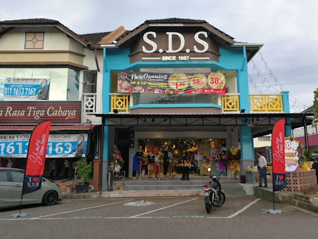 SDS Bakery & Cafe @ Taman Impian Emas