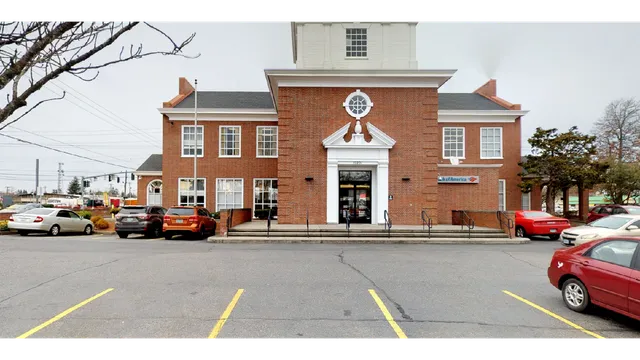 Bank of America (with Drive-thru ATM)