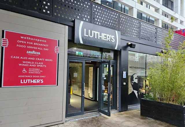 Luther's Bar