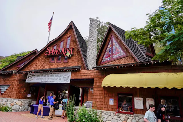 Sawdust Art Festival