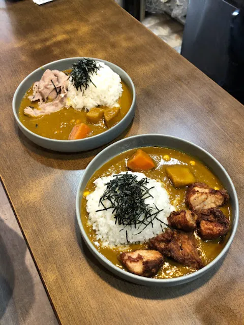 倔醬Grit Diner/台灣咖哩/日式丼飯/鍋燒烏龍/宵夜炸物/忠孝新生宵夜救星