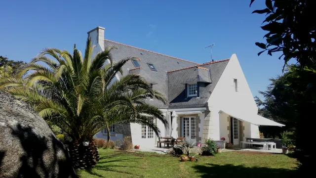Villa des fleurs d'ajoncs: Chambres d'hôtes haut de gamme au calme, en bord de mer à 150m des plages, proche GR34, Finistère