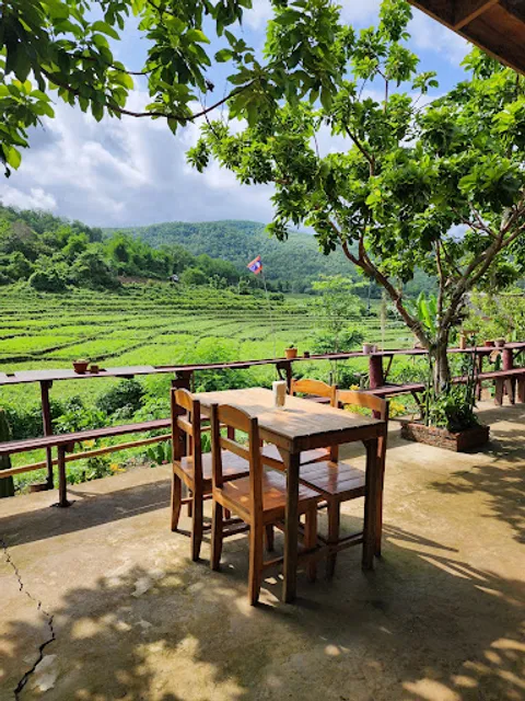 Nakhoun Cafe, Restaurant & Farm Stay