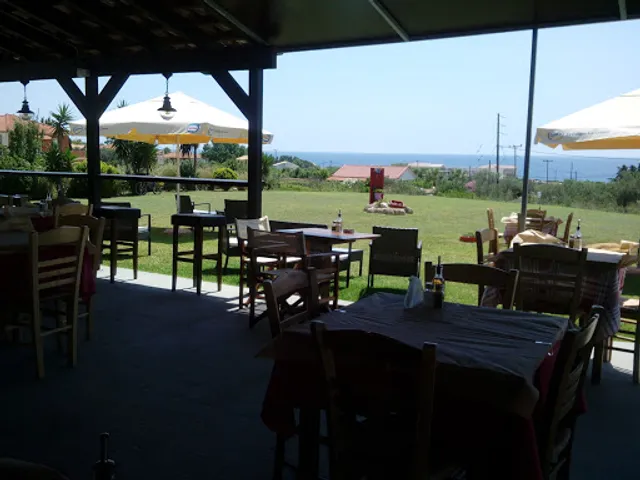 LA TAVOLATA GREEK CUISINE