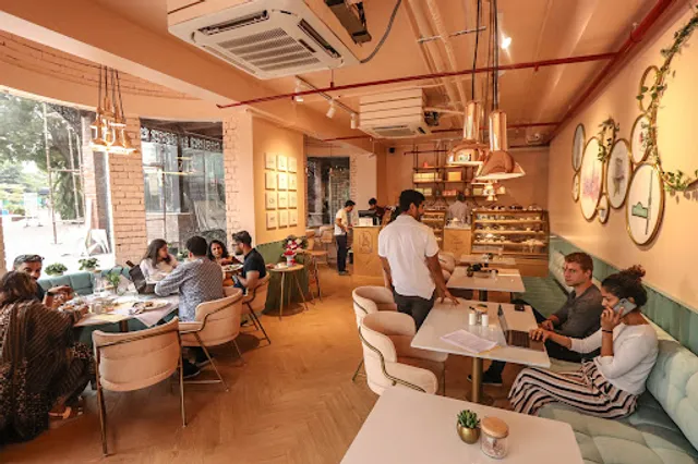 Fifth Avenue Cafe And Bakery