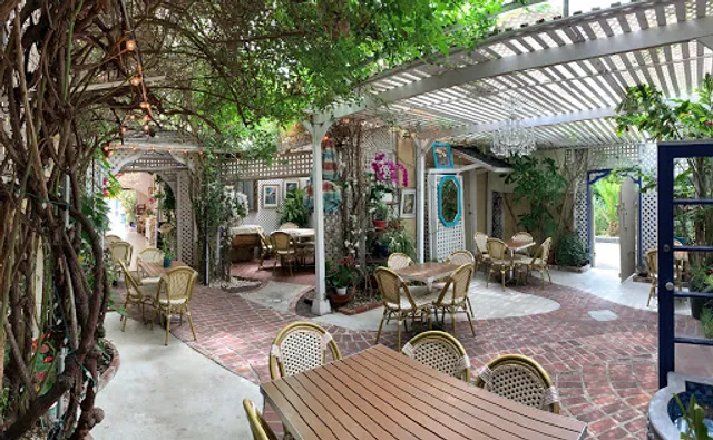 MATTHEWS GARDEN CAFE